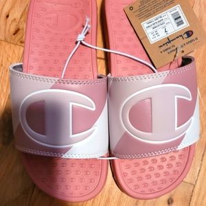 🤯🥳 2x HOST PICK!! NWT CHAMPION Women's slides